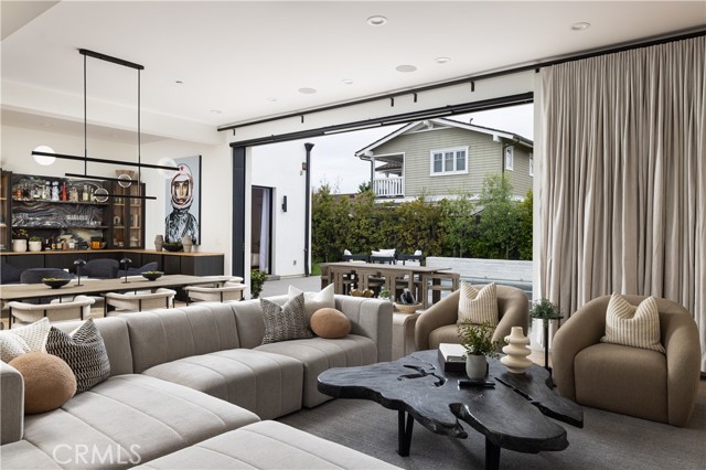 Detail Gallery Image 21 of 44 For 1615 Anita Ln, Newport Beach,  CA 92660 - 4 Beds | 4/1 Baths