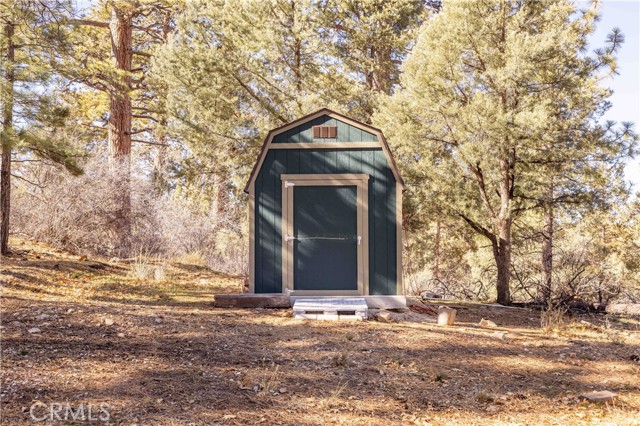 Detail Gallery Image 3 of 31 For 1110 Central, Big Bear City,  CA 92314 - – Beds | – Baths