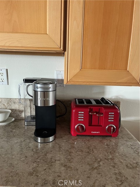 Detail Gallery Image 9 of 17 For 406 11th, Huntington Beach,  CA 92648 - 2 Beds | 1 Baths