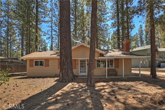Detail Gallery Image 4 of 28 For 589 St Anton Ct, Big Bear Lake,  CA 92315 - 3 Beds | 1/1 Baths