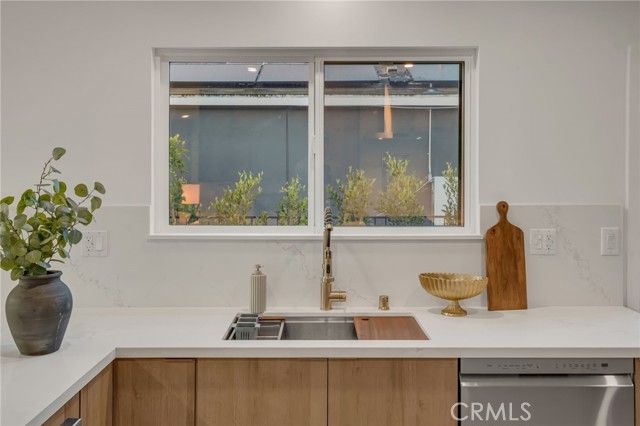 Detail Gallery Image 26 of 55 For 3641 Somerset, Los Angeles,  CA 90016 - 3 Beds | 2 Baths