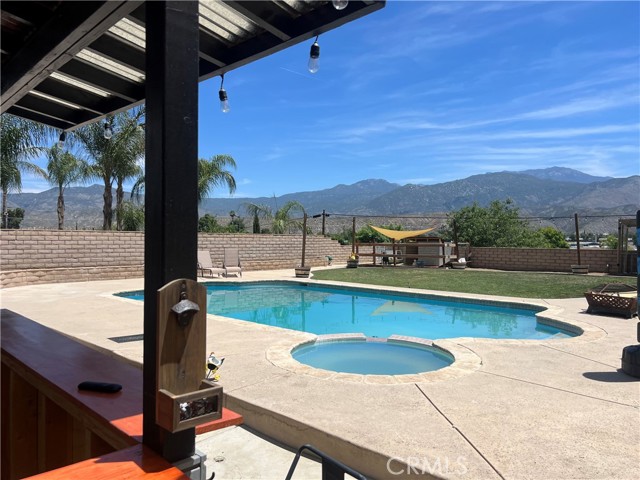Detail Gallery Image 9 of 32 For 25886 Faircrest Cir, Hemet,  CA 92544 - 4 Beds | 2/1 Baths