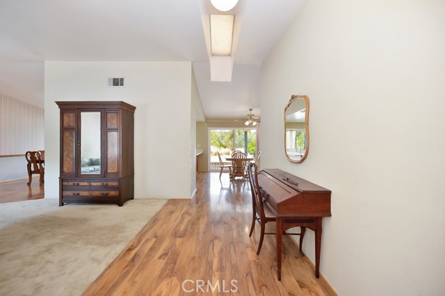 30590 Plumas Street, Lake Elsinore CA: https://media.crmls.org/medias/edad79a3-959a-47f7-9438-c73b053f8e63.jpg