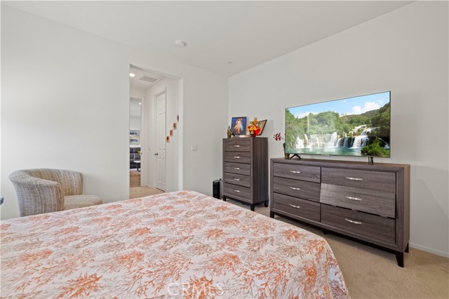5025 W Avenue J6, Lancaster CA: https://media.crmls.org/medias/edae1baf-7dab-4a1b-af75-fe27b4003a92.jpg