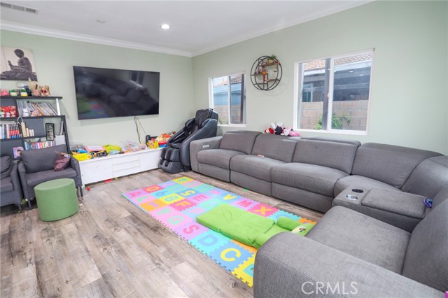 Detail Gallery Image 11 of 13 For 11239 Bowles Ave, Garden Grove,  CA 92841 - 3 Beds | 3 Baths