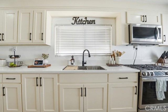 Detail Gallery Image 12 of 39 For 1163 Smith, Adelanto,  CA 92301 - 2 Beds | 1 Baths