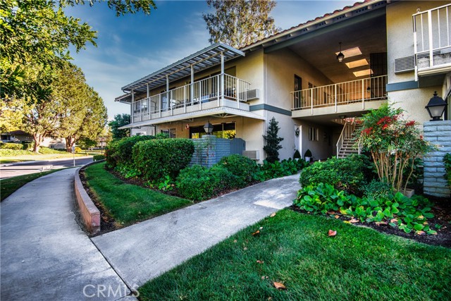 Detail Gallery Image 1 of 33 For 852 Ronda Mendoza #B,  Laguna Woods,  CA 92637 - 2 Beds | 2 Baths