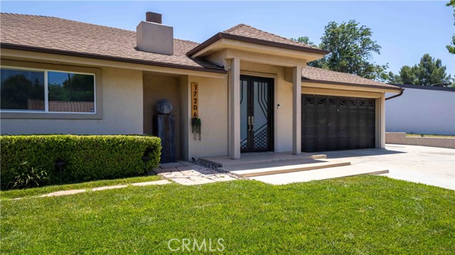 17206 Nugent Place, Granada Hills CA: https://media.crmls.org/medias/edb03fa8-a248-4f7b-8fcf-8037b791846e.jpg