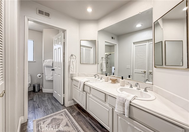 450 Country Club Drive, Simi Valley CA: https://media.crmls.org/medias/edb0a2ff-1d85-4a12-b0d0-1216c01b226a.jpg