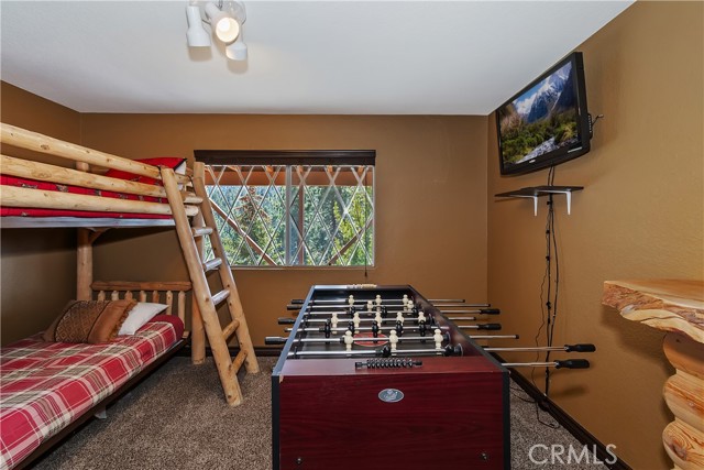43850 Yosemite Drive, Big Bear Lake, CA 92315