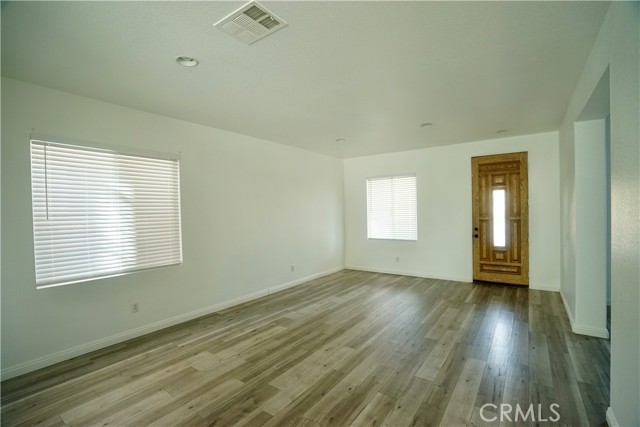 Detail Gallery Image 5 of 66 For 14001 Jockey Ln, Victorville,  CA 92394 - 4 Beds | 3 Baths