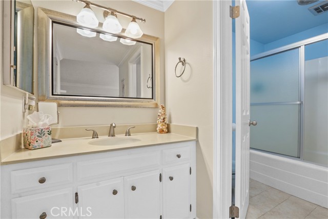 215 Valley Drive, Hermosa Beach, California 90254, 2 Bedrooms Bedrooms, ,3 BathroomsBathrooms,Residential,Sold,Valley,SB24029451