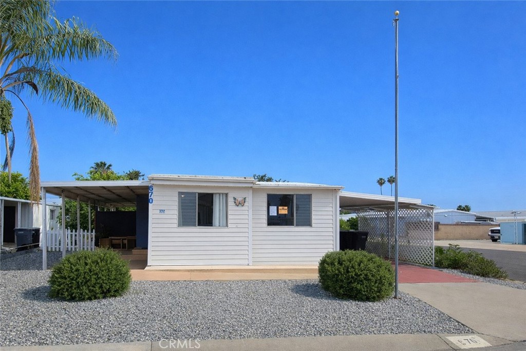 670 Santa Clara