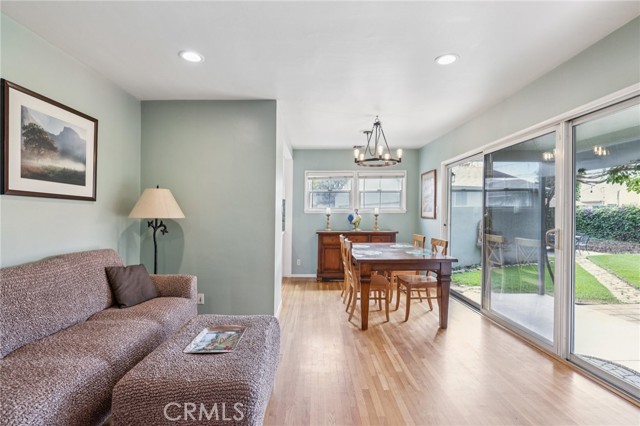 Detail Gallery Image 9 of 58 For 17006 Cantara St, Lake Balboa,  CA 91406 - 3 Beds | 2 Baths