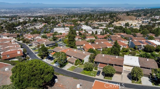 92 Cottonwood Circle, Rolling Hills Estates CA: https://media.crmls.org/medias/edb21de2-4f5d-4d20-a667-a2c5ca3c3669.jpg