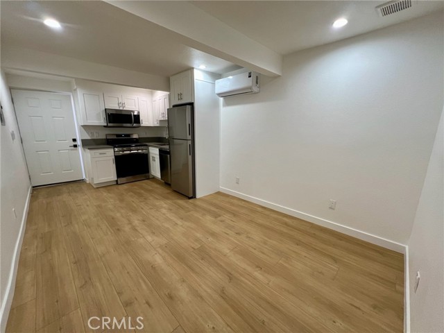 Detail Gallery Image 38 of 45 For 654 Penrith, Los Angeles,  CA 90023 - 6 Beds | 5 Baths