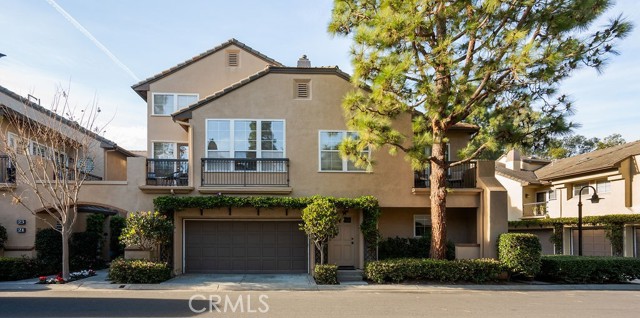 17 Auvergne, Newport Coast CA: https://media.crmls.org/medias/edb36075-829c-4482-af91-369c1d205c83.jpg