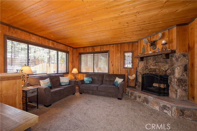 Detail Gallery Image 2 of 22 For 629 Sugarloaf Bld, Big Bear City,  CA 92314 - 2 Beds | 1 Baths