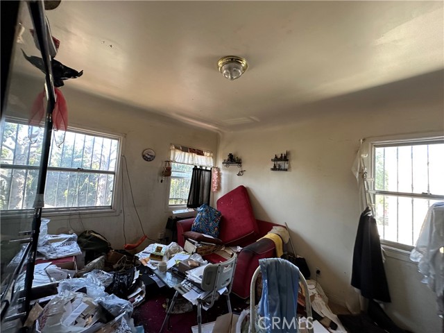 Detail Gallery Image 17 of 56 For 606 W 57th St, Los Angeles,  CA 90037 - 4 Beds | 2 Baths