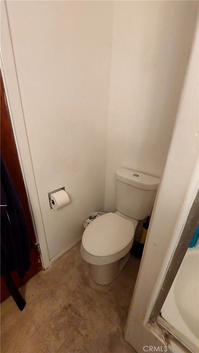 https://media.crmls.org/medias/edb3c63f-98a7-4c30-a996-70d82473442d.jpg?preset=X-Large
