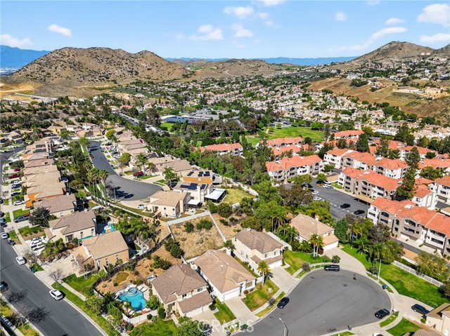 Detail Gallery Image 6 of 58 For 1937 Madera Cir, Corona,  CA 92879 - 4 Beds | 3 Baths