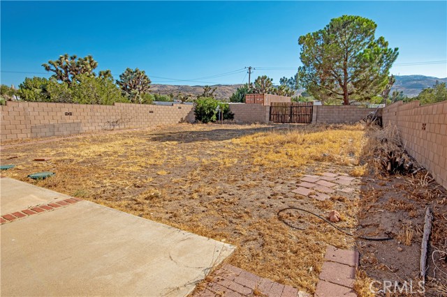 36457 Harold 3rd Street, Palmdale CA: https://media.crmls.org/medias/edb429a5-73b6-4e84-96c3-ef62388169f0.jpg