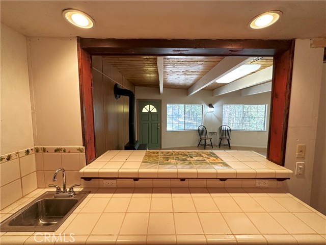Detail Gallery Image 15 of 51 For 1928 Wilderness Rd, Running Springs,  CA 92382 - 4 Beds | 2 Baths