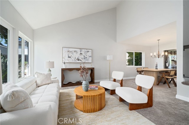 23761 Singapore Street, Mission Viejo CA: https://media.crmls.org/medias/edb5242c-701f-4d32-84f5-1220e3157492.jpg