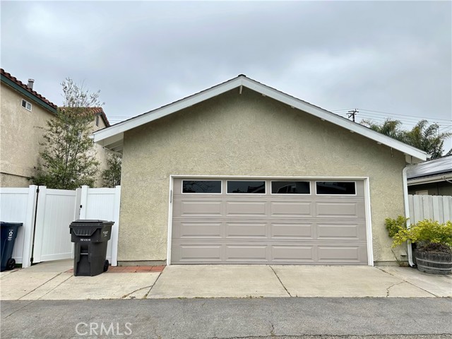 1842 Lake Street, Huntington Beach CA: https://media.crmls.org/medias/edb53299-f764-473a-97ff-edbbe0f61a14.jpg