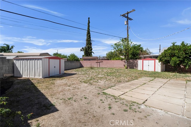 Detail Gallery Image 21 of 24 For 8207 Yarmouth, Reseda,  CA 91335 - 4 Beds | 2 Baths