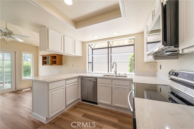 28147 Alava, Mission Viejo CA: https://media.crmls.org/medias/edb658df-1080-476d-999d-a6342b9139ac.jpg