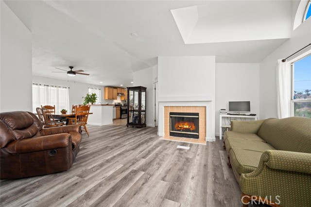 Detail Gallery Image 2 of 18 For 309 Mohr St, Lake Elsinore,  CA 92530 - 4 Beds | 2 Baths