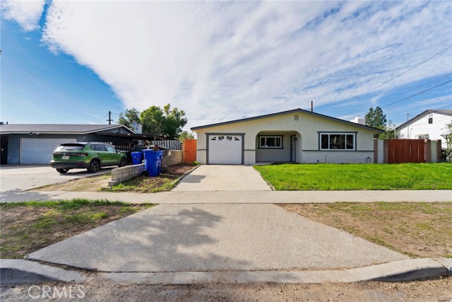 Detail Gallery Image 2 of 37 For 9352 Olive St, Fontana,  CA 92335 - 3 Beds | 2 Baths