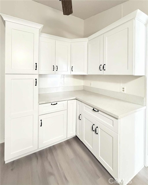 21100 State St, San Jacinto CA: https://media.crmls.org/medias/edb8aeaa-2abc-44bb-89d5-68453821ab81.jpg