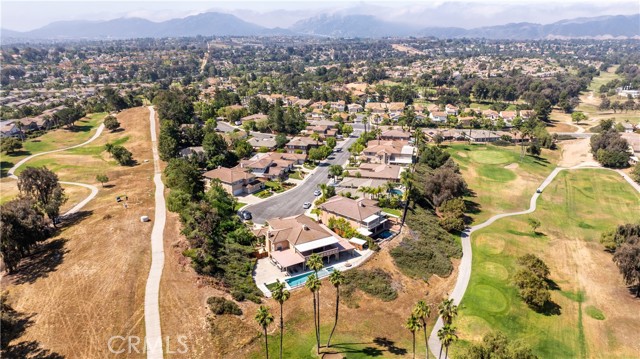 31465 Inverness Court, Temecula CA: https://media.crmls.org/medias/edb8b74a-27f7-4b8e-8ff9-4f2bd5f8648d.jpg