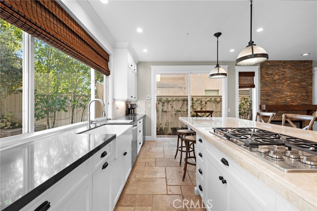 Detail Gallery Image 14 of 36 For 802 Carnaros, San Clemente,  CA 92672 - 5 Beds | 4 Baths