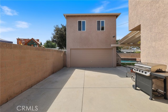 4489 Paula Ave, Lakewood CA: https://media.crmls.org/medias/edb908eb-01ac-418d-8177-2179765cdc7d.jpg