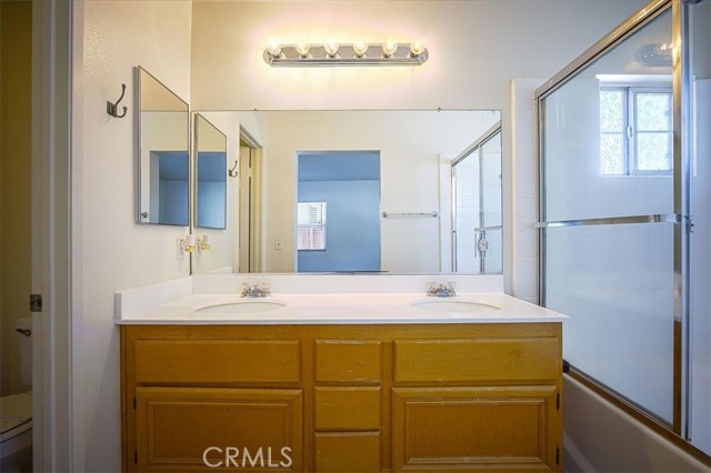 3087 Arbor Glen Court, Corona CA: https://media.crmls.org/medias/edb94af3-ea5f-4a07-9d6d-5879f5c0dd4d.jpg
