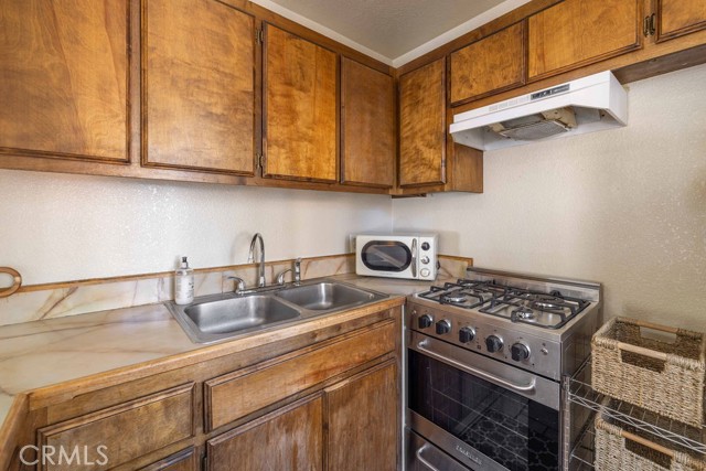 Detail Gallery Image 8 of 22 For 926 Angeles Bld, Big Bear City,  CA 92314 - 1 Beds | 1 Baths