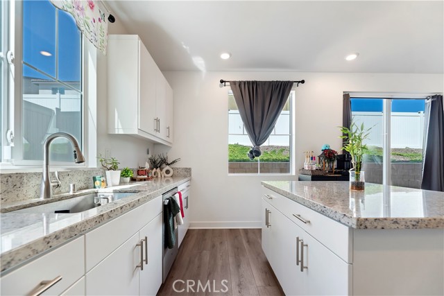 Detail Gallery Image 12 of 63 For 364 Castaic Way, Rialto,  CA 92377 - 3 Beds | 2/1 Baths