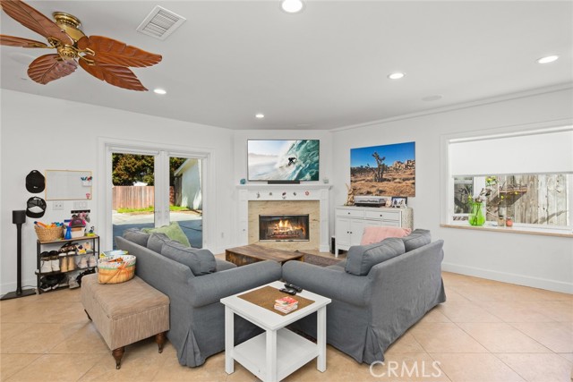 Detail Gallery Image 20 of 45 For 222 Costa Mesa St, Costa Mesa,  CA 92627 - 5 Beds | 5 Baths