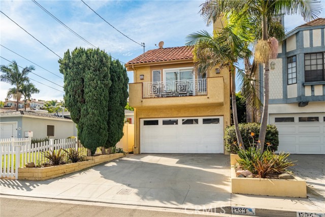 1733 Goodman Avenue, Redondo Beach, California 90278, 3 Bedrooms Bedrooms, ,2 BathroomsBathrooms,Residential,Sold,Goodman,SB22239924