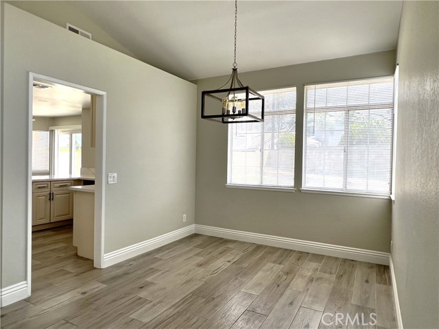 Detail Gallery Image 5 of 22 For 13402 Crocker Ct, Fontana,  CA 92336 - 4 Beds | 3 Baths