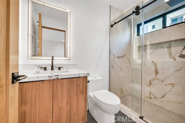 Detail Gallery Image 16 of 20 For 653 N Wilton Pl, Los Angeles,  CA 90004 - 2 Beds | 2 Baths