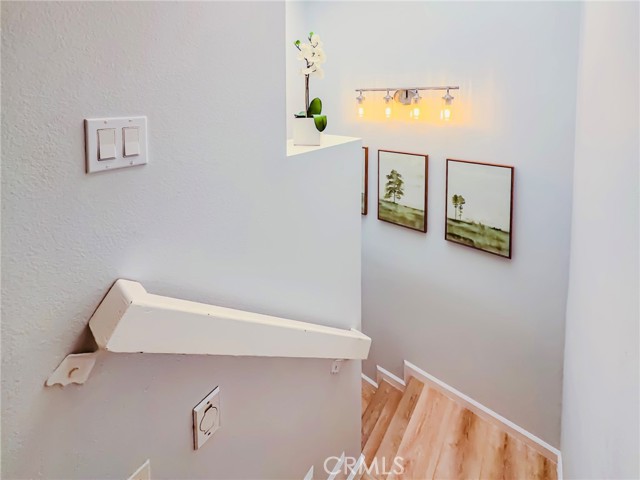 Detail Gallery Image 15 of 28 For 7904 Topanga Canyon Blvd #3,  Canoga Park,  CA 91304 - 3 Beds | 2/1 Baths