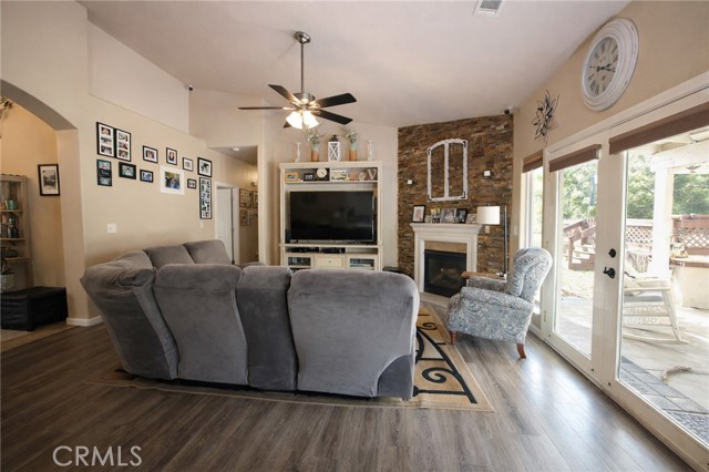 Detail Gallery Image 14 of 67 For 41121 Long Hollow, Coarsegold,  CA 93614 - 4 Beds | 2 Baths