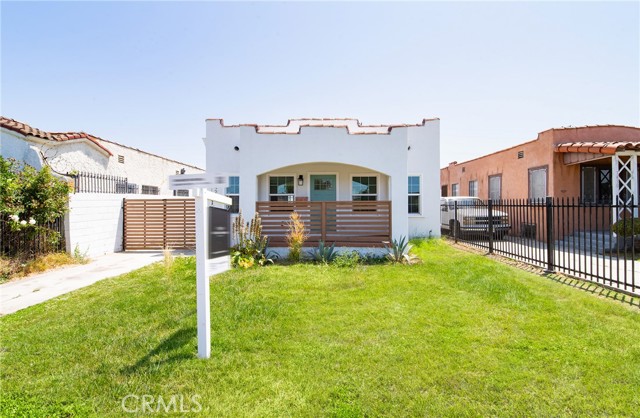 Detail Gallery Image 1 of 1 For 1426 W 90th Pl, Los Angeles,  CA 90047 - 3 Beds | 2 Baths