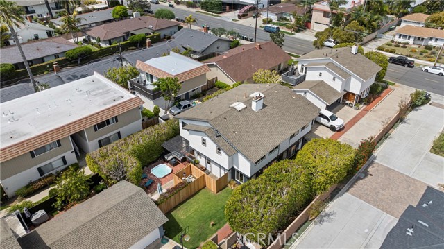 Detail Gallery Image 3 of 34 For 347 E 18th St #C,  Costa Mesa,  CA 92627 - 3 Beds | 2/1 Baths