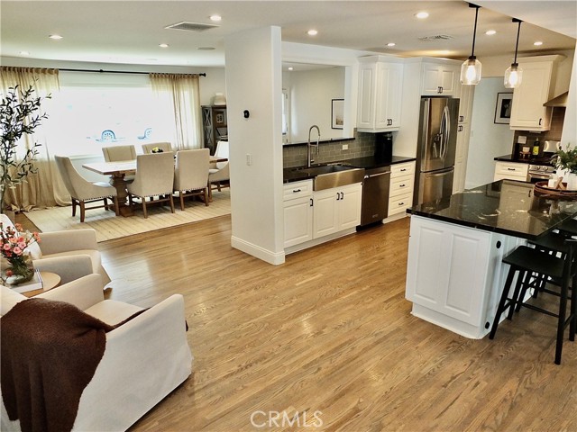 Detail Gallery Image 7 of 35 For 2443 Fordham, Costa Mesa,  CA 92626 - 4 Beds | 2/1 Baths