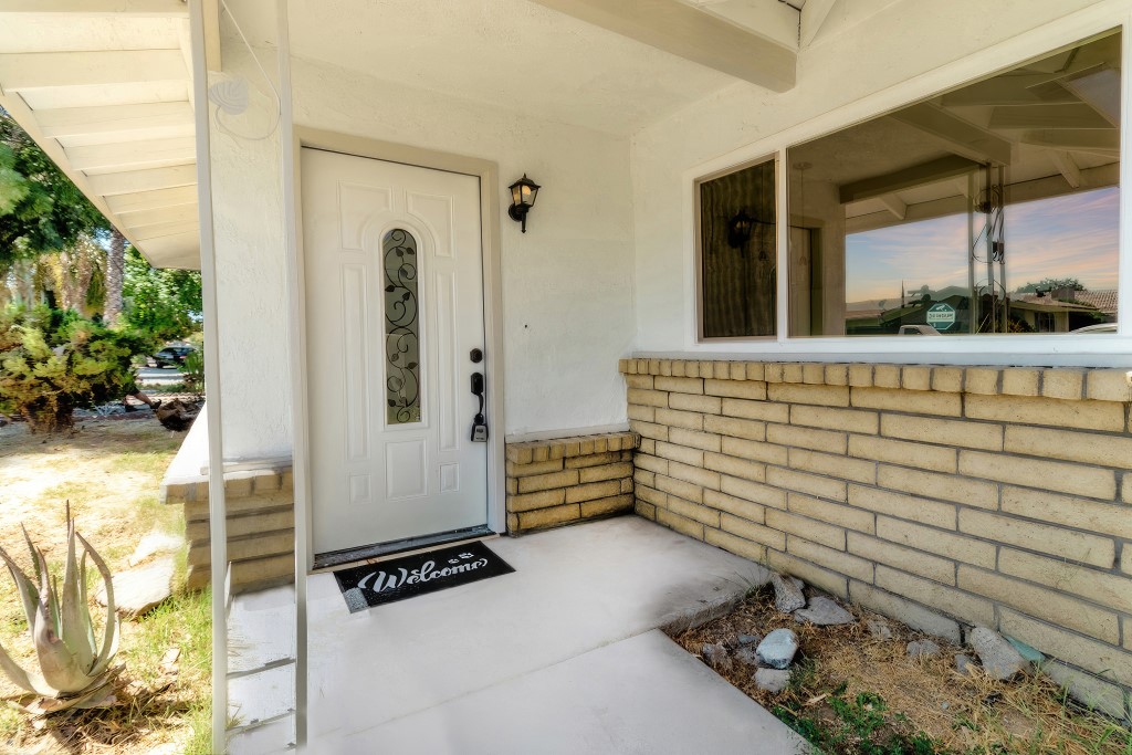 Detail Gallery Image 2 of 20 For 1115 Magnolia Cir, Hemet,  CA 92543 - 2 Beds | 2 Baths